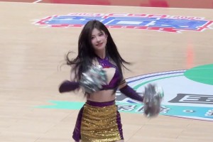 😍为什么现在好多这种甜妹呢！不怪男人花心😘